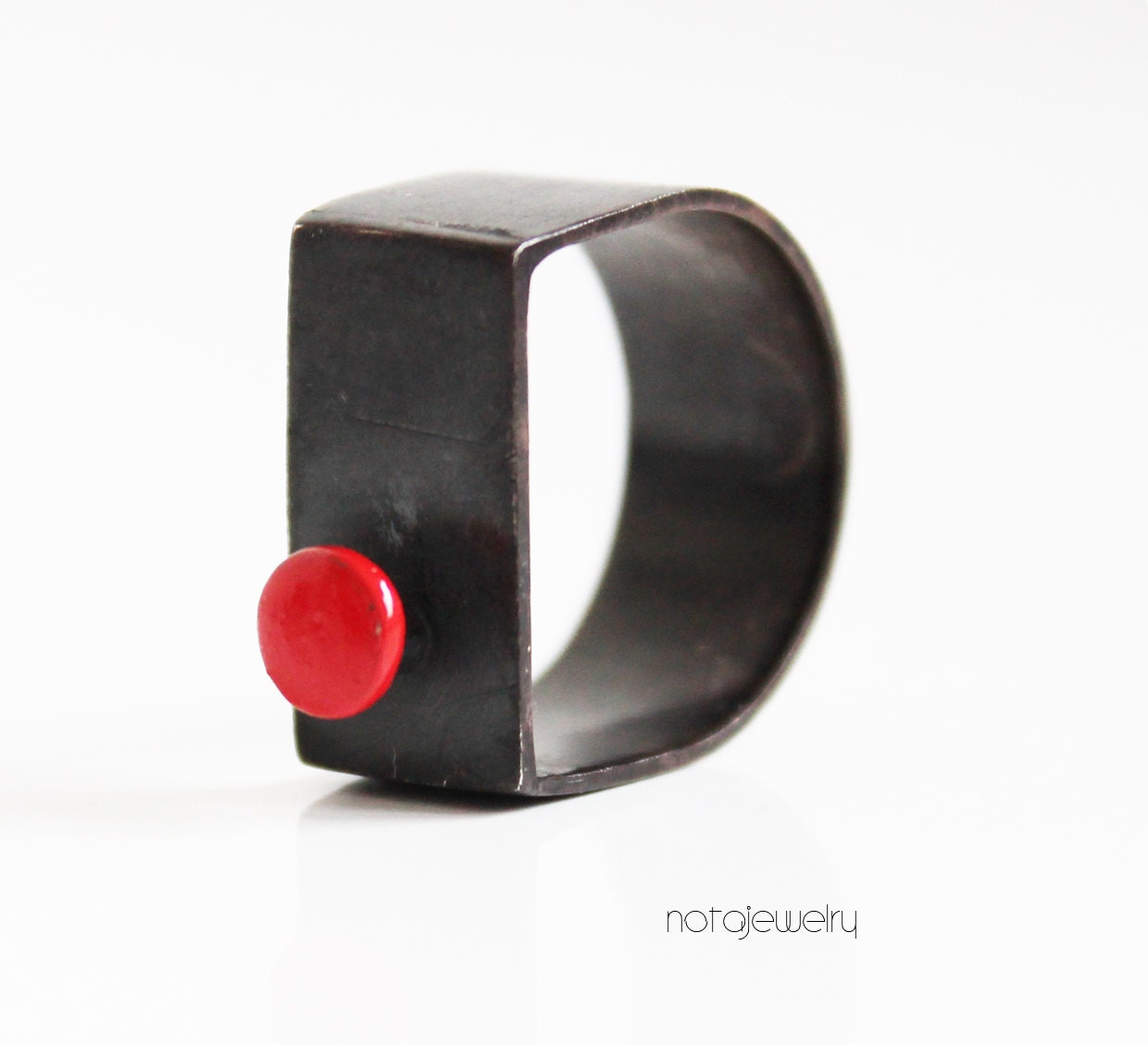 Black ring - modern jewelry - cool ring - cool and modern red and black sterling silver ring. Contemporary silver jewelry design.