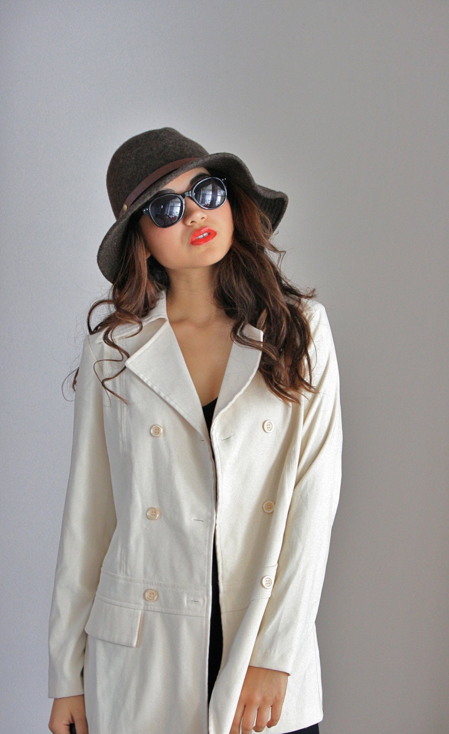 Oversized Raincoat. Oversized Jacket. Beige trench coat.