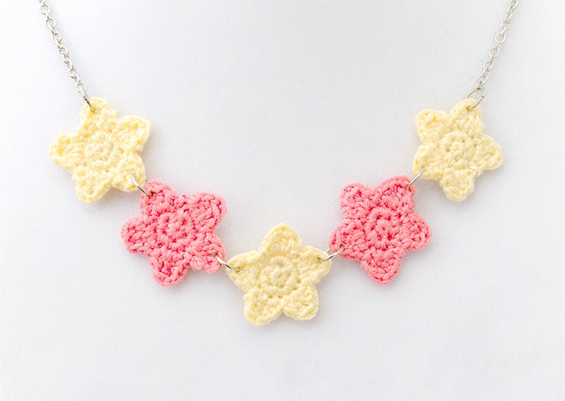 5 Stars Crochet Necklace