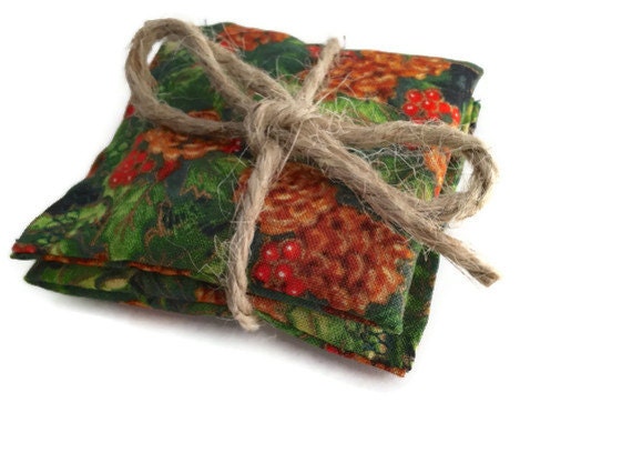 SALE Organic Lavender Sachet, Green Holiday Decor, Christmas Pine Cone, Festive Home Decor, Stocking Stuffer