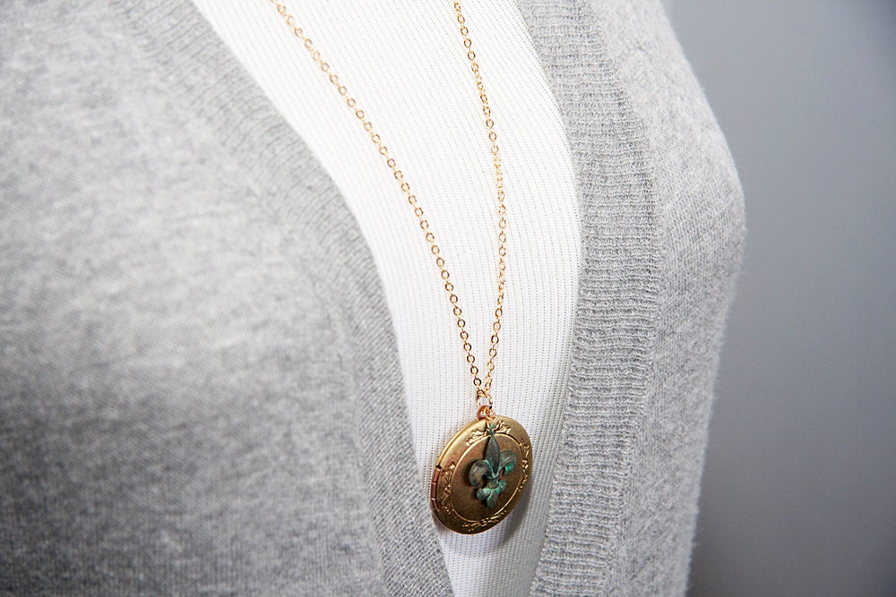 Patina Fleur De Lis Locket Necklace Verdigris Green French Charm Round Floral Locket Long Necklace - N232