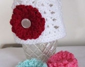 white shell beanie with 3 detachable flowers 0-3 month size