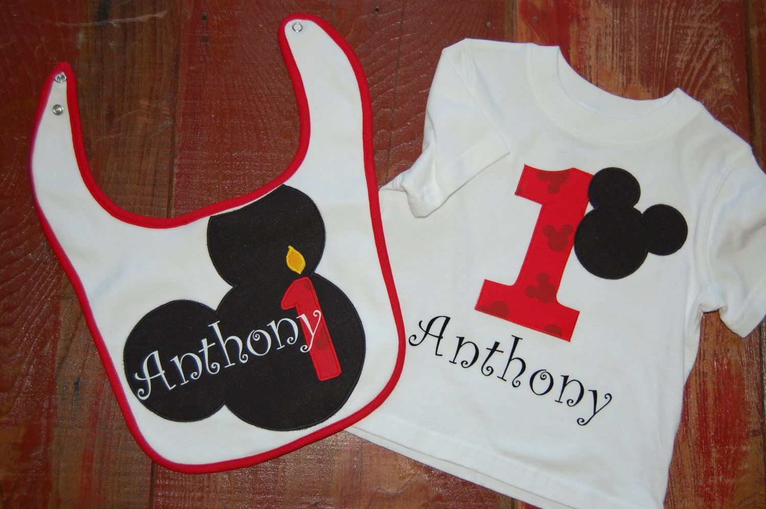 first birthday shirt and matching bib MICKEY MOUSE in red personalized