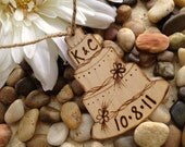 Wedding Favor Bridal Shower Ornament for the Newlyweds Gift Tag Wedding Cake Personalized Ornament with Initials and Wedding Date
