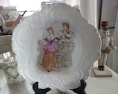 A nice french vintage Marie antoinette decor plate.