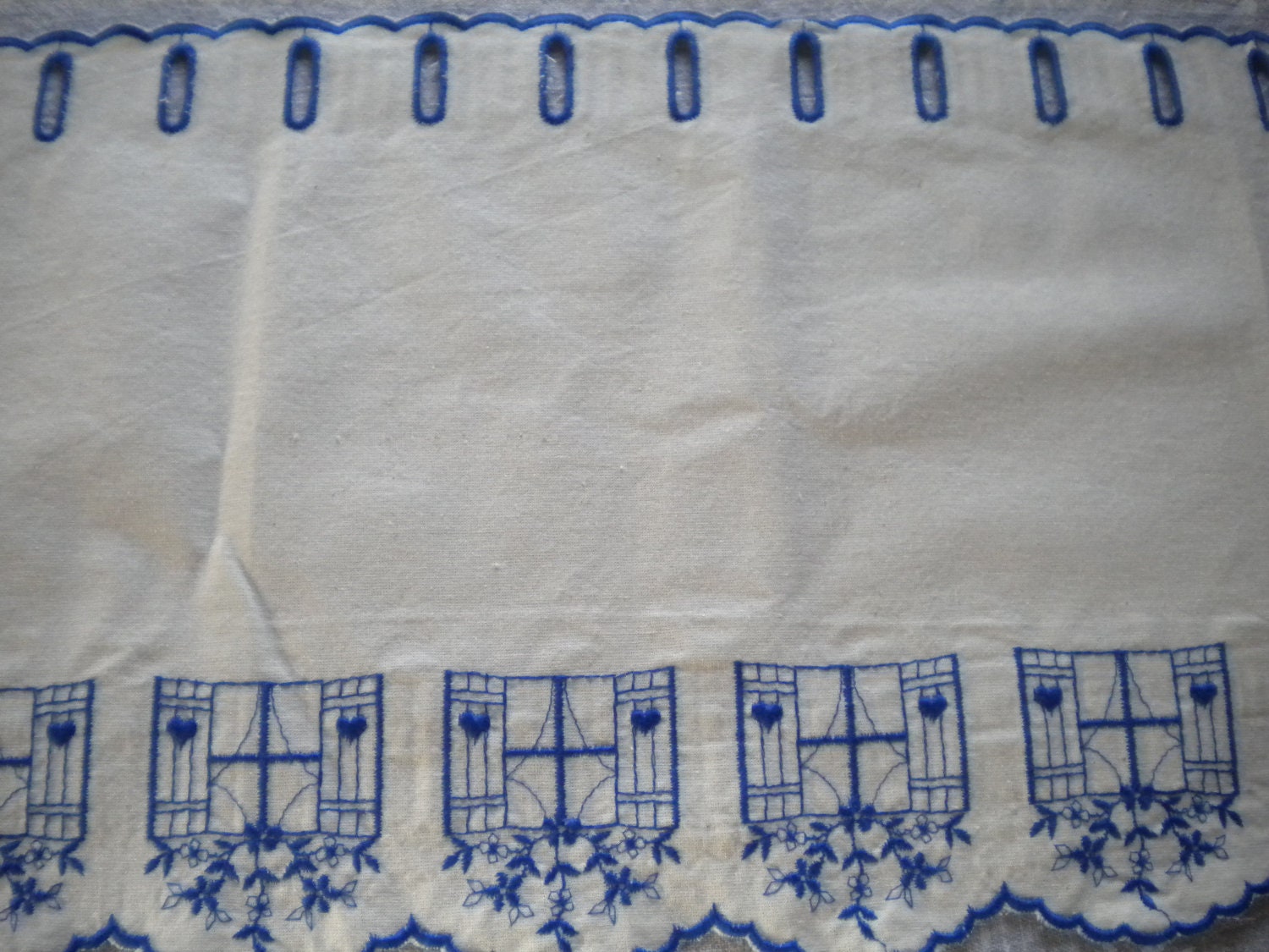 Today flash sale 20.00 euros instead of 30. French vintage blue windows and shutters embroidery valence.