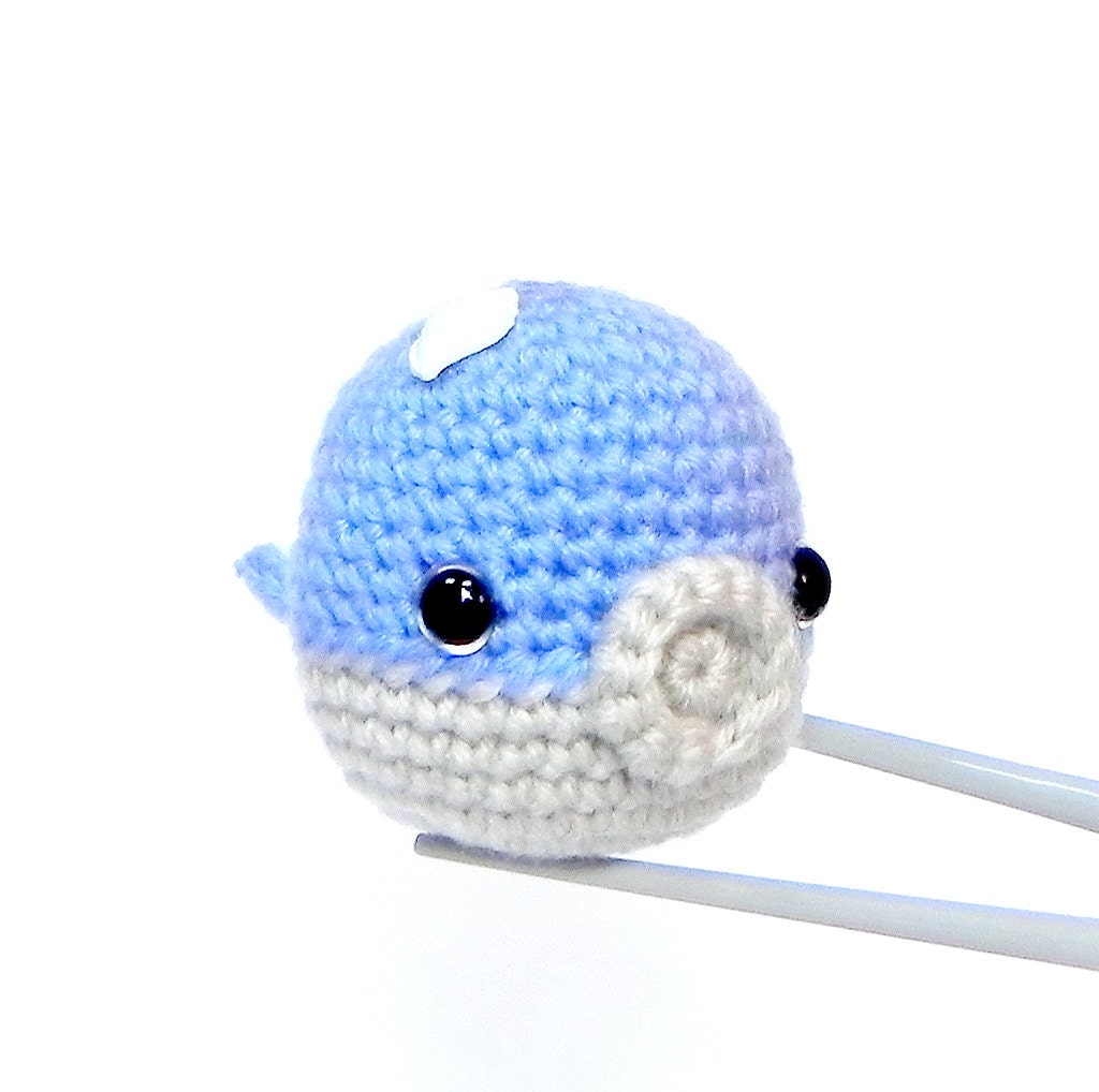 Crochet amigurumi - Sky blue baby ball whale MochiQtie - Mochi size Amighrumi toy / doll