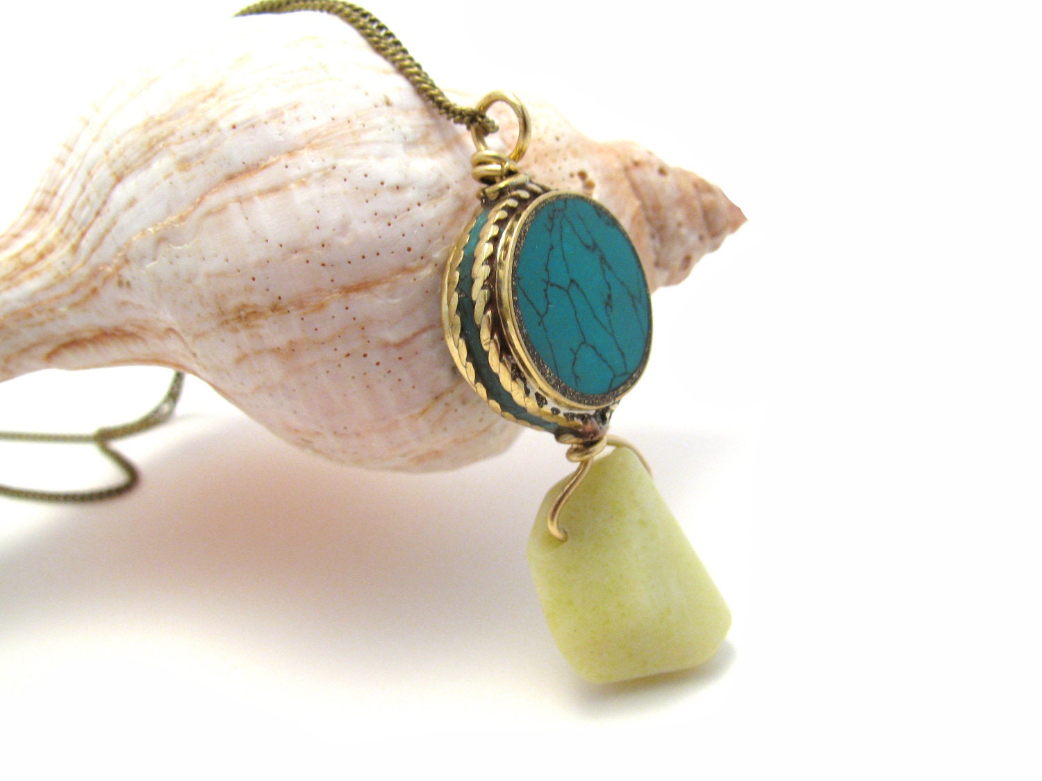 Early Night -- turquoise and chrysoprase necklace from Nepal
