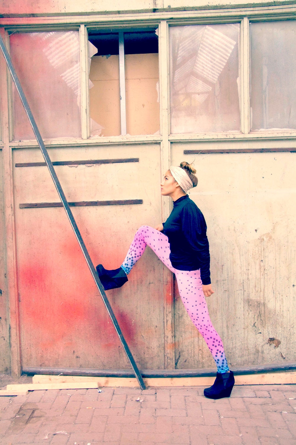 20% OFF Ombre leggings, mod, pink into blue ombre, black circles LAST PIECE, leggings sale