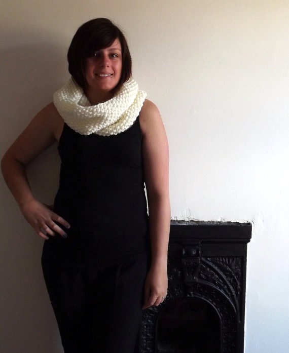 Slouchy Seed Stitch Super Chunky Large Cowl in Cream
