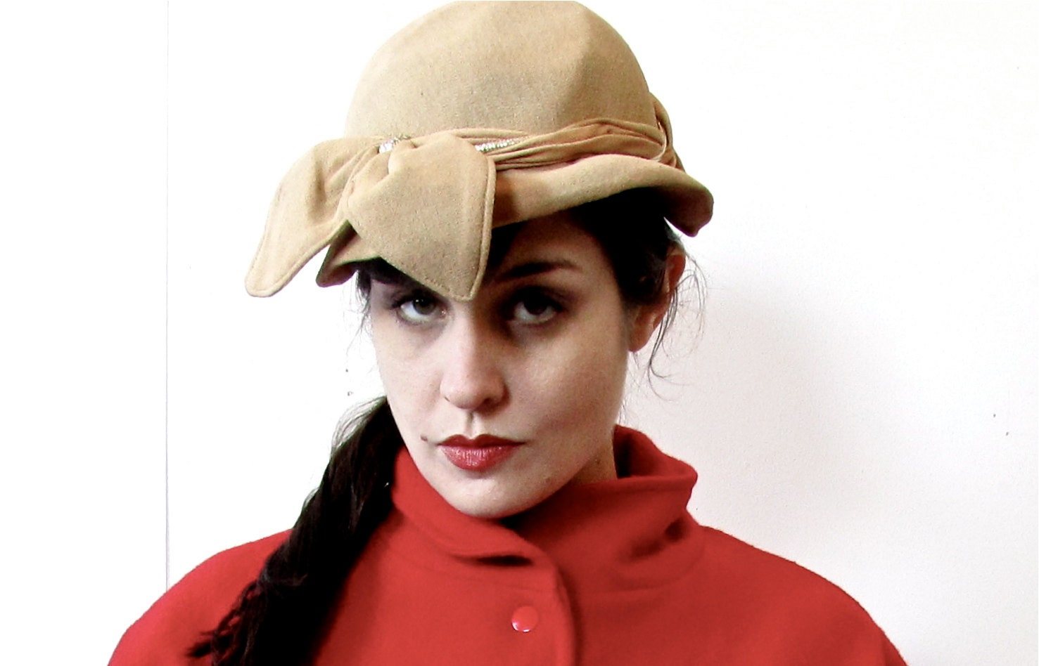 vintage 30s cloche style hat with big floppy adorable bow.