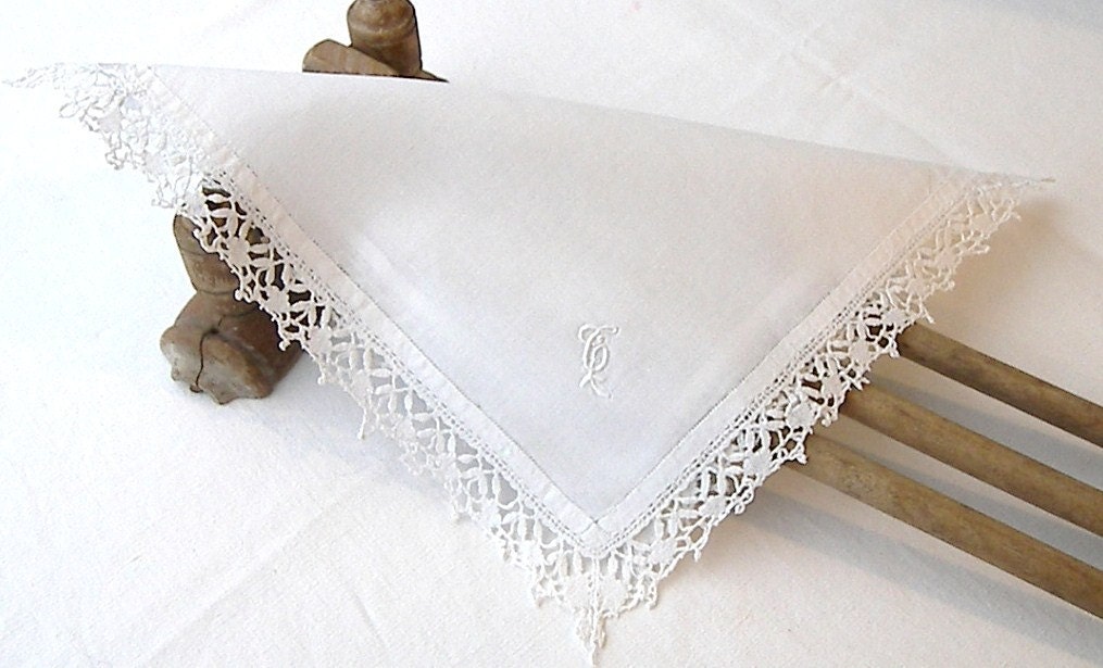 French Vintage White Handkerchief, Vintage Monogrammed Cotton Lace edged Handkerchief, Handkerchief, Wedding Accessory - VictoriasAttick