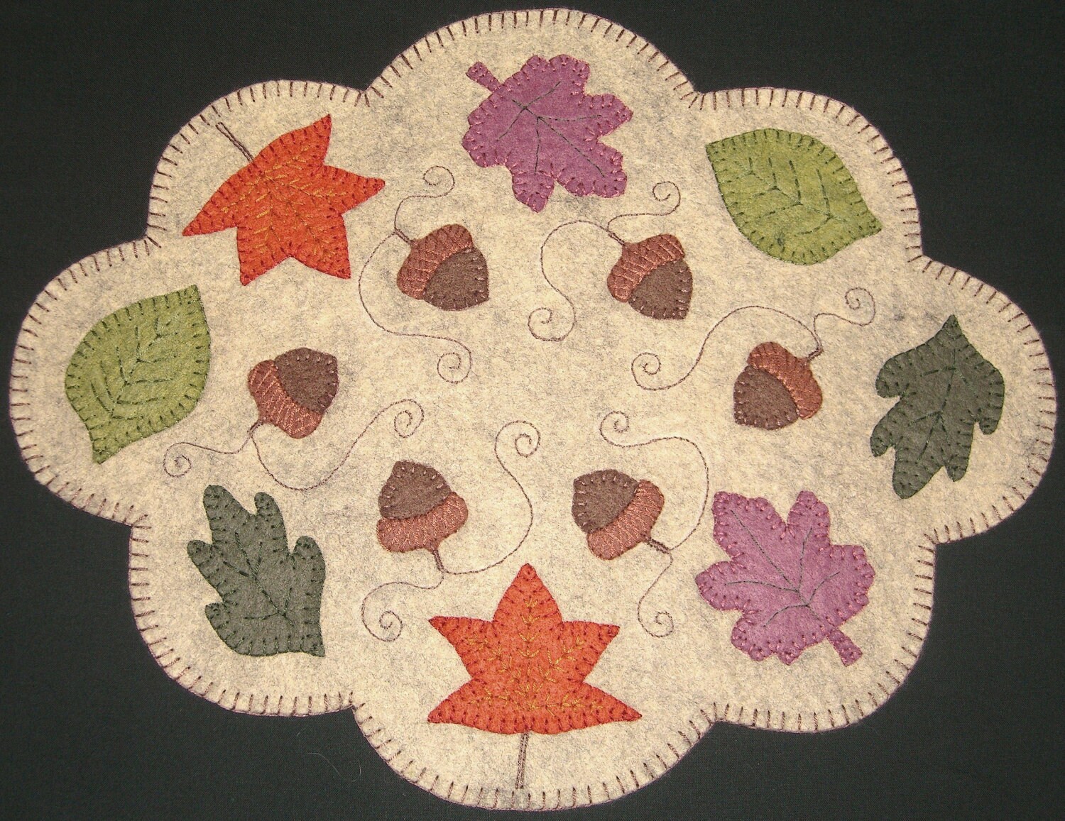 Leaves Candle Mat/Wool Applique PATTERN w/Wool by PennyRugsPlus