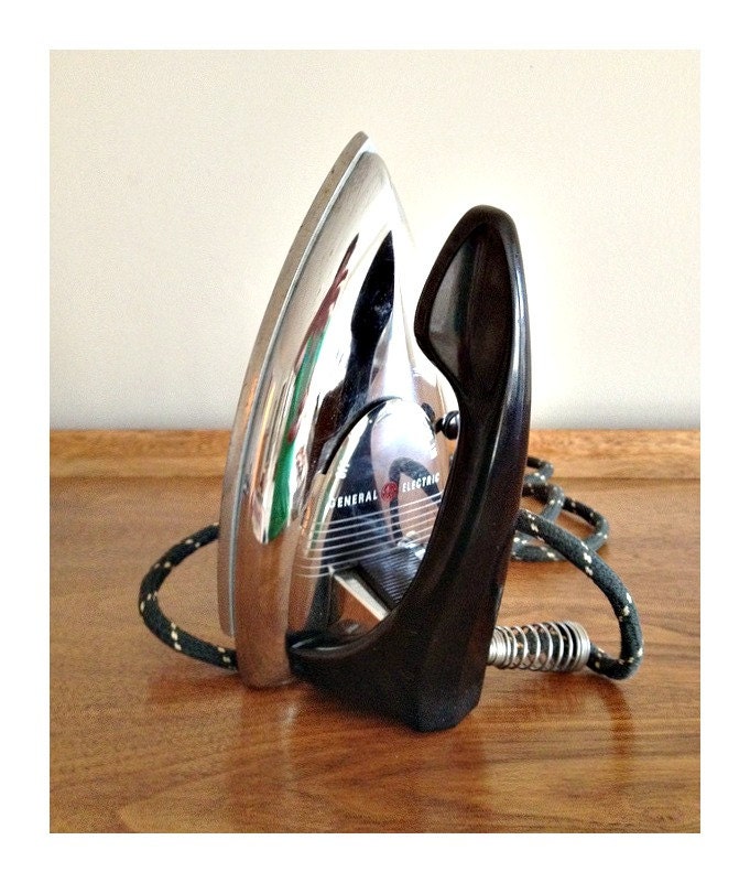 1950s Travel Iron General Electric Vintage Appliance