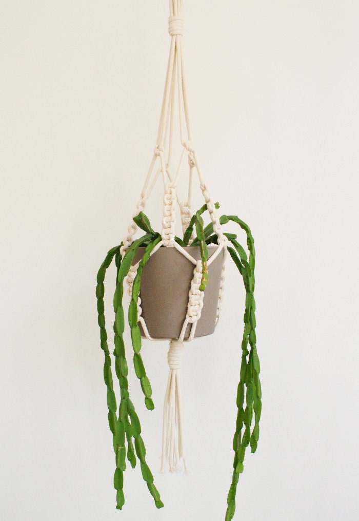 Large macrame plant hanger - natural