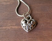 Vintage heart necklace, Metal silver tone heart pendant necklace, small silver heart, valentines day gift, gift for loved one, gift for girl