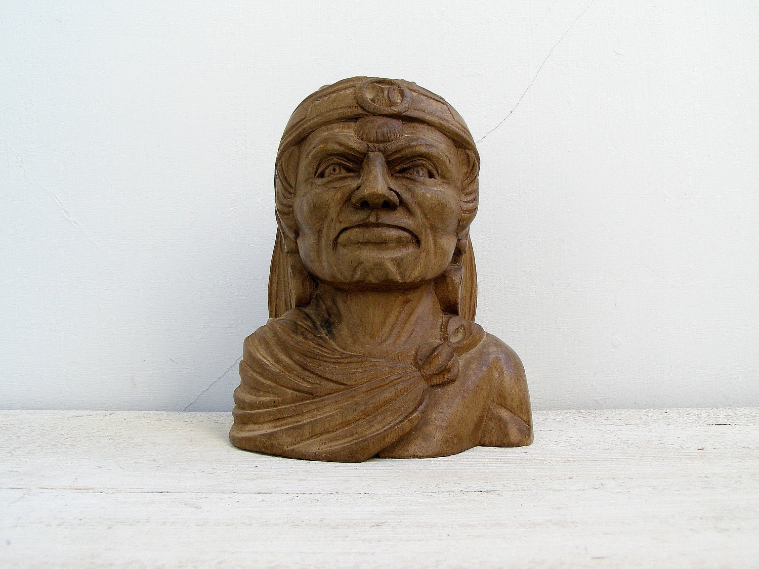 American Indian Wood head figurine, Vintage Chief Bust, hand carved brown wood tribal bust, Ethnic decor, Gift for man, Americana