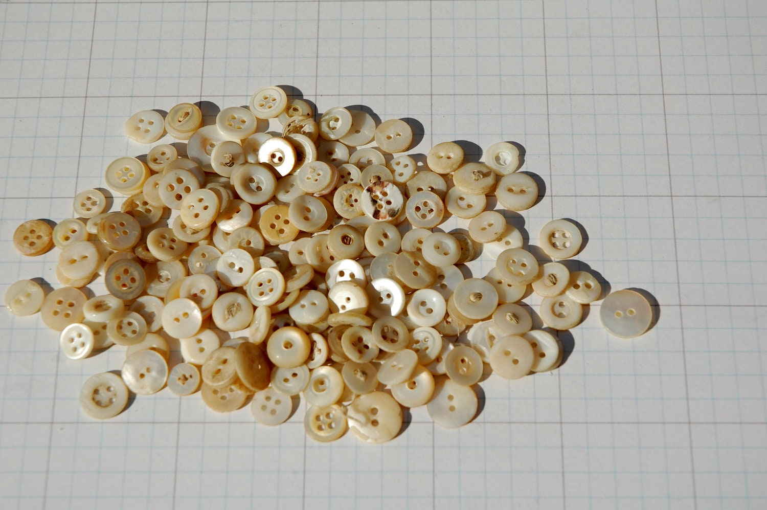 Vintage Mother of Pearl Buttons 170