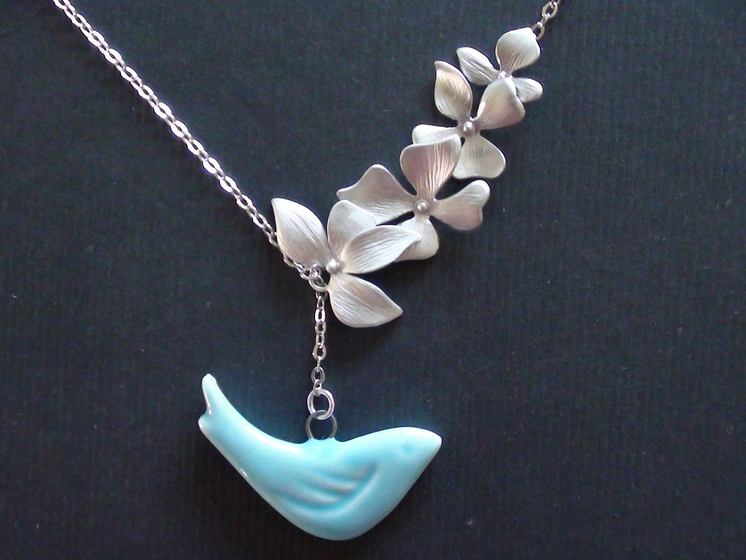 Sale-Wild Orchid Flower Connector And Porcelain Blue Bird Pendant -16k White Gold Plated Lariat Necklace