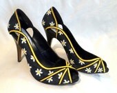 Hand Painted Daisy Denim Peep Toe High Heel Shoes Size 10