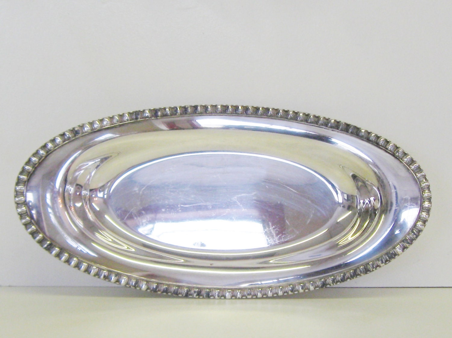 Wm Rogers Fenwick Silver Tray Bread Tray 1209 by thesilvertassel