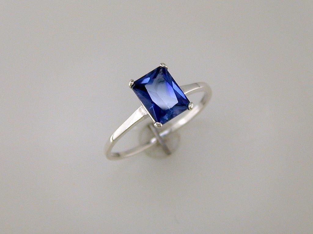 Vintage Emerald cut SAPPHIRE sterling Silver size 7 1/2