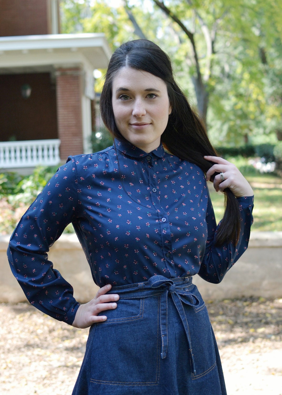 Vintage Navy Floral Peter Pan Collar Blouse / 1970s Shirt