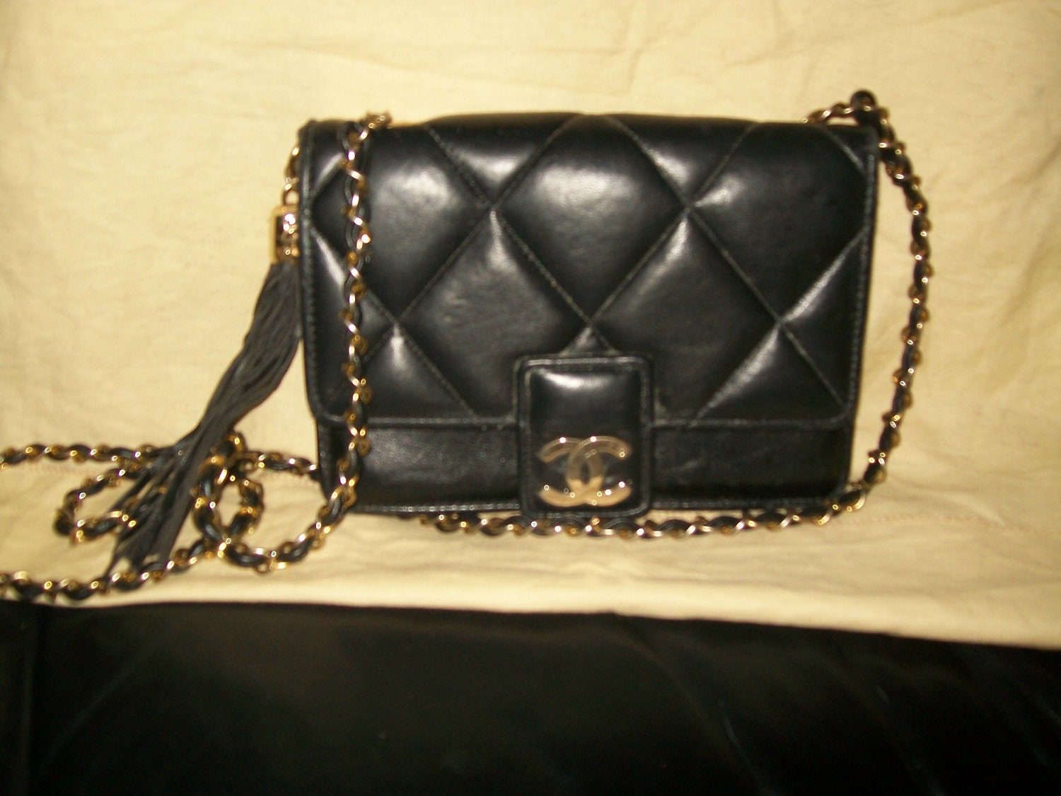 black quilted handbag with chain strap