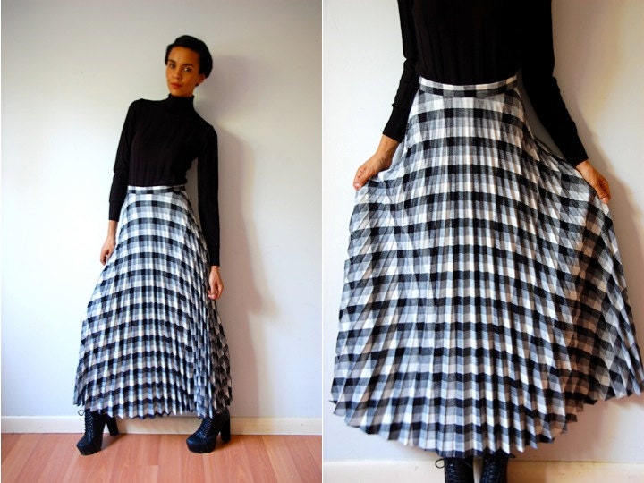 Vtg B&W Plaid High Waist Maxi Pleated Skirt