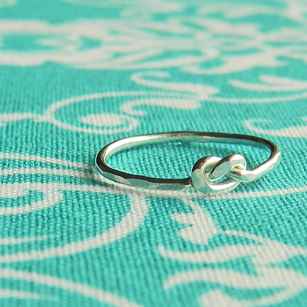 Love knot ring,sterling silver knuckle ring, mid finger ring, tie the knot bridesmaid gift 18g