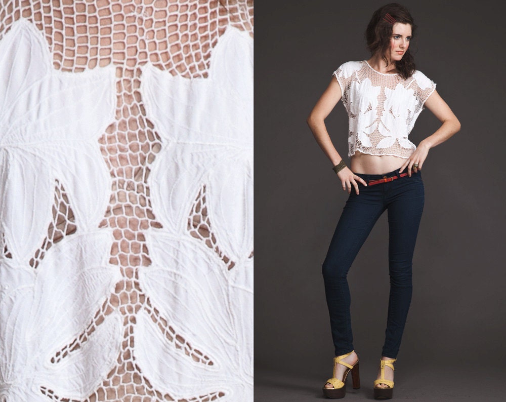 Vintage Crochet 70s 80s sheer Top//Fantasic netting//Open Weave//scallop
