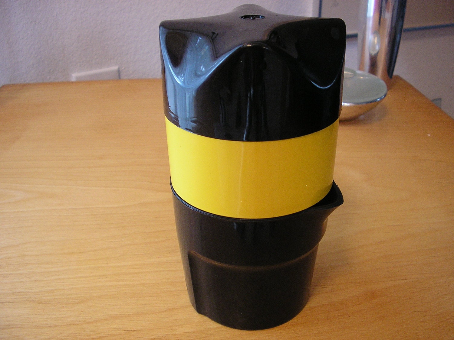 Solingen sculptural fruit juicer