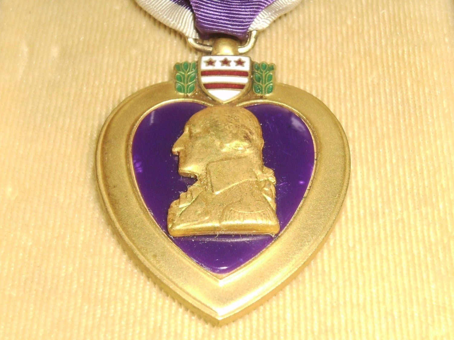 Authentic WWII WW2 Purple Heart Medal With Presentation Case