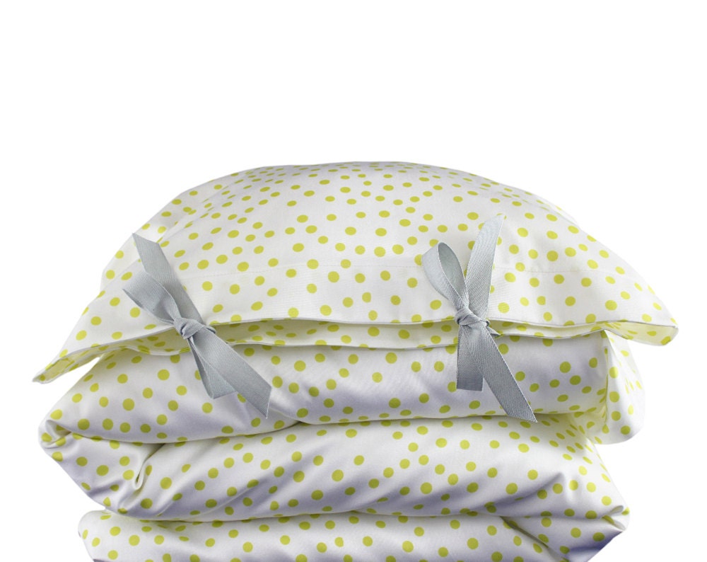 ORGANIC Toddler Bedding set - Scattered dots - yellow (neon) dots on white background