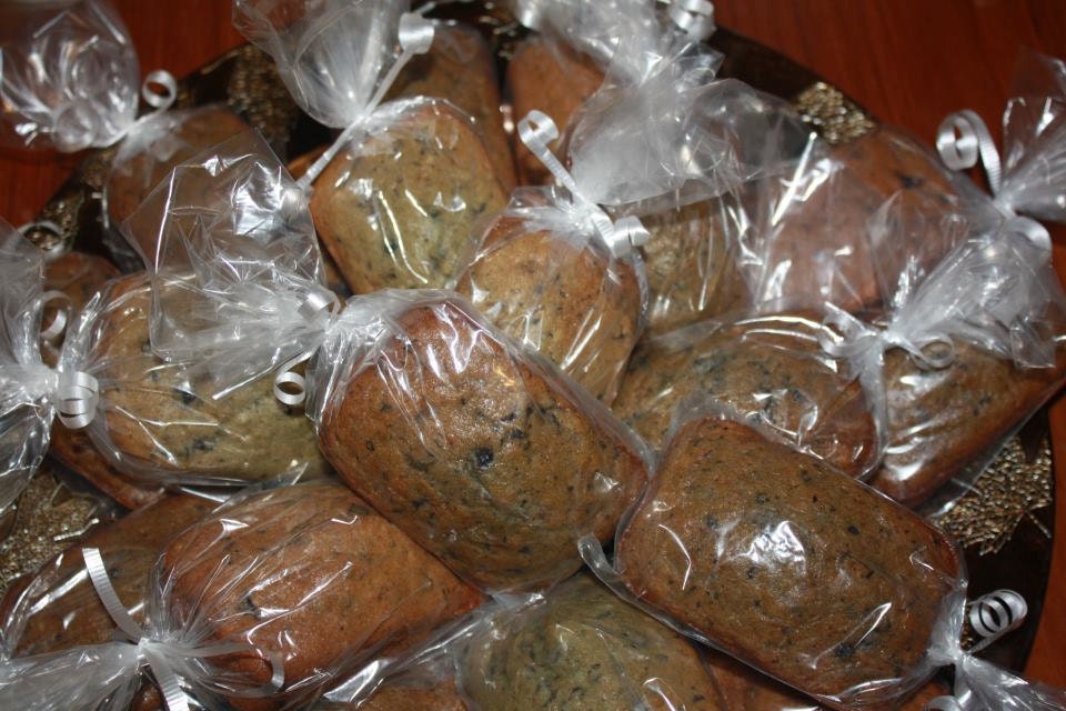 18 Berry Blueberry Walnut Mini Loaves