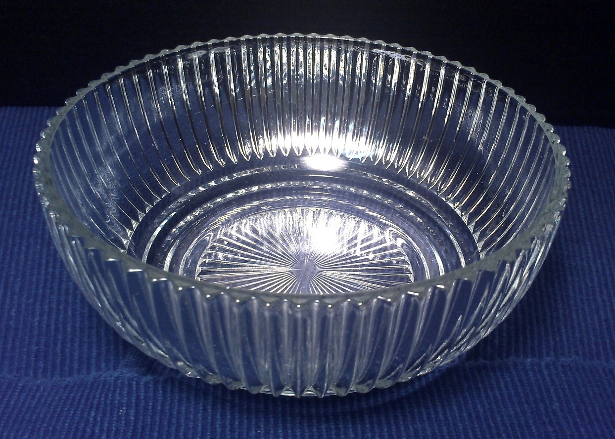 Vintage 1950s Ribbed Glass Salad Serving Bowl