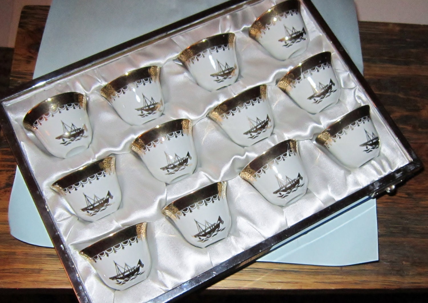 Shot Glasses Sake Cups White / Gold Gilt Fine China Blue Velvet Box