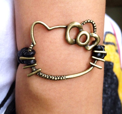 Hello Kitty charm wish friendship bracelet, Sweet cute kitty cat , Little cute kitty cat
