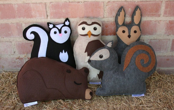 Eco Friendly Woodland Personalized Forest Critter with Initial Heart- Fox- Raccoon- Bear- Rabbit- Fawn- Wolf- Skunk-Owl- Squirrel