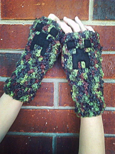 Minecraft Creeper Crochet Gloves FREE SHIPPING IN U.S.