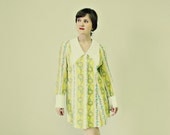 1960s 60s Yellow Mod Mini Dress / Large Collar and Cuffs / Pink and Yellow / Wreath Motif  / Size Medium