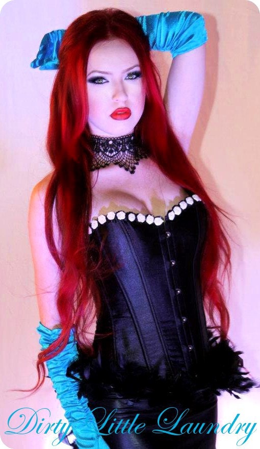 Black Swan Elegant Feather Burlesque Corset
