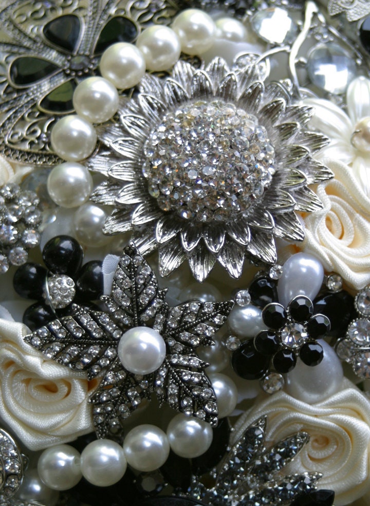 Black and white wedding brooch bouquet