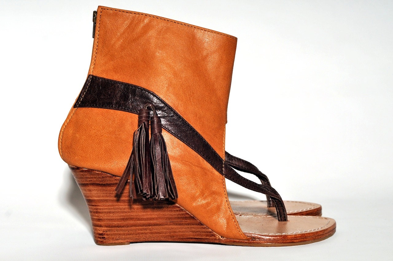 SIMPLICITY. Leather wedges / leather sandals / shoes with tassel. Sizes: US 4-13, EUR 35-43. Available in different leather colors.