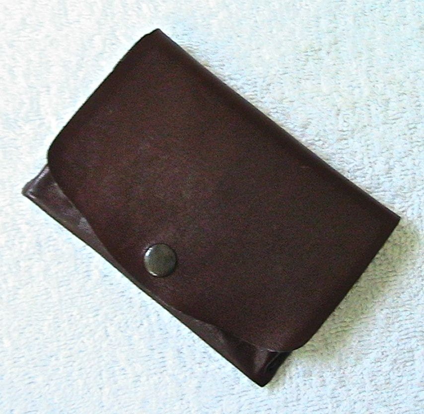 Little mahogany calfskin wallet. - WoodBoneAndStone