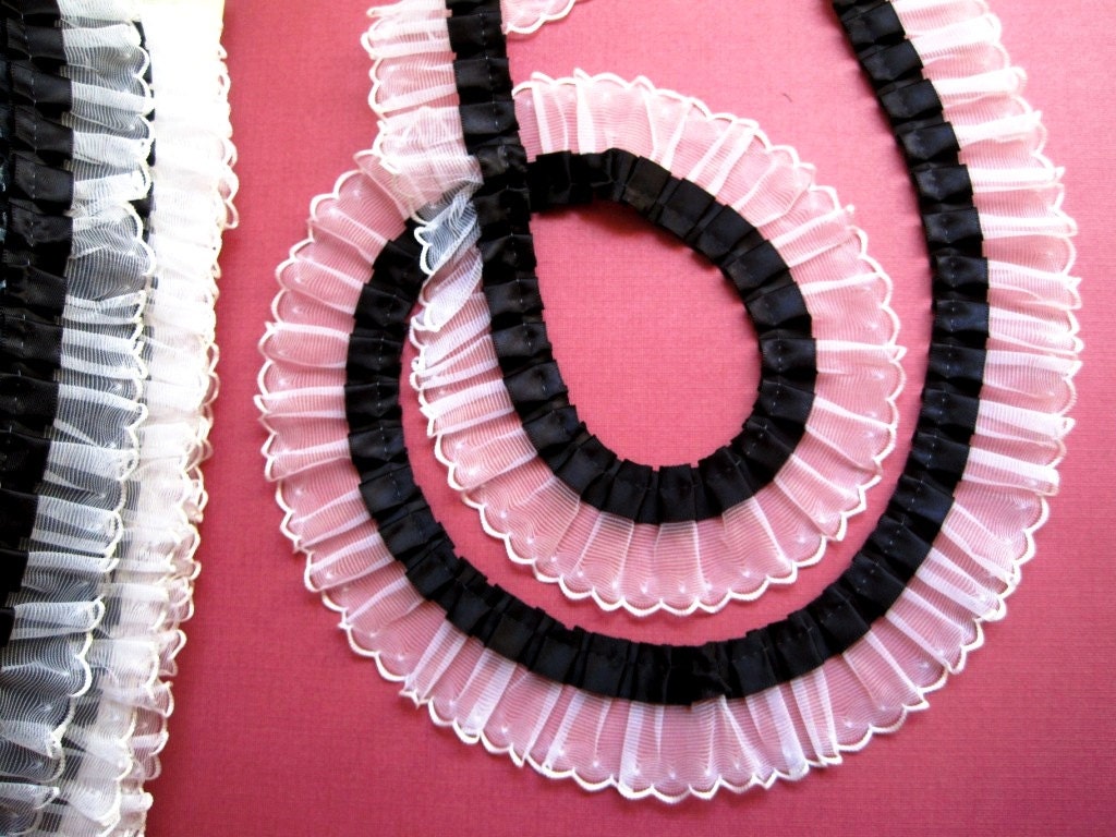 Pleated Organza Lace with Ribbon, Black / White, 7/8" Ribbon with 1 1/2" Organza, 1 yard For Romantic & Victorian Crafts