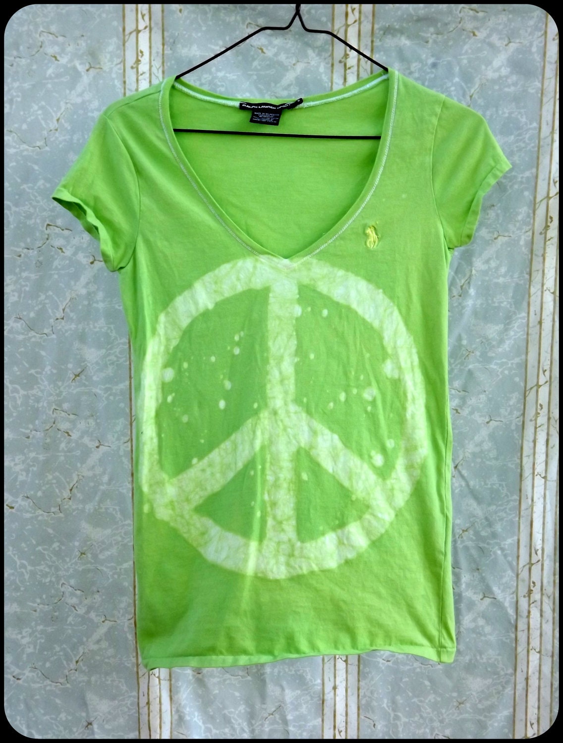 Batik T-Shirt - Women's Fitted Small - Peace Sign - Lime Green