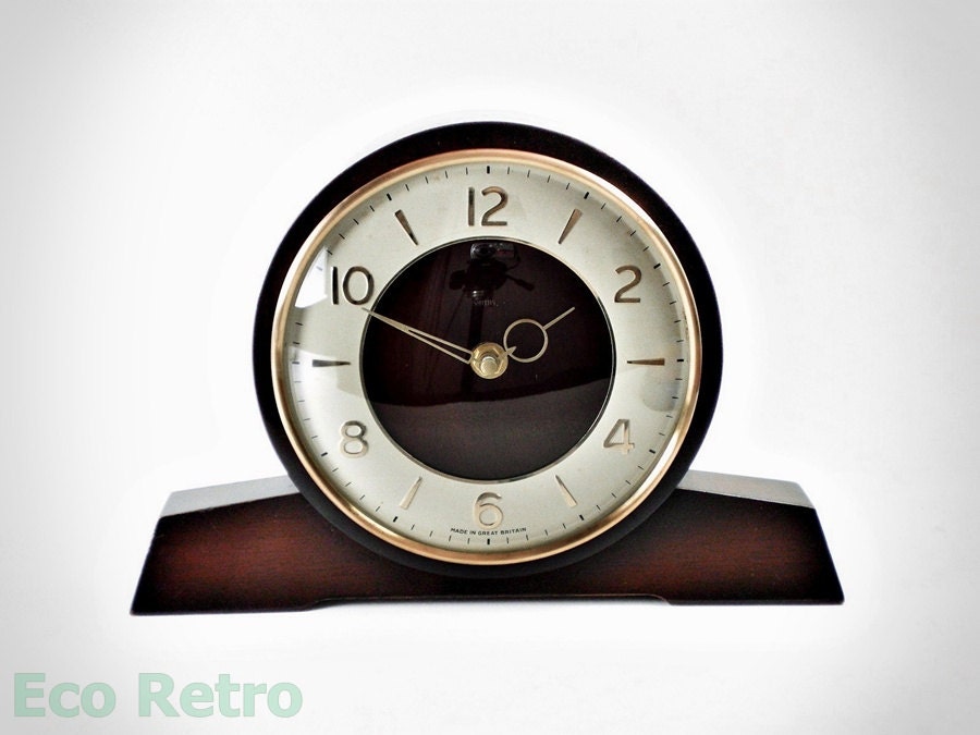 Attractive Vintage Mid Century Wooden Mantel Clock from Smiths
