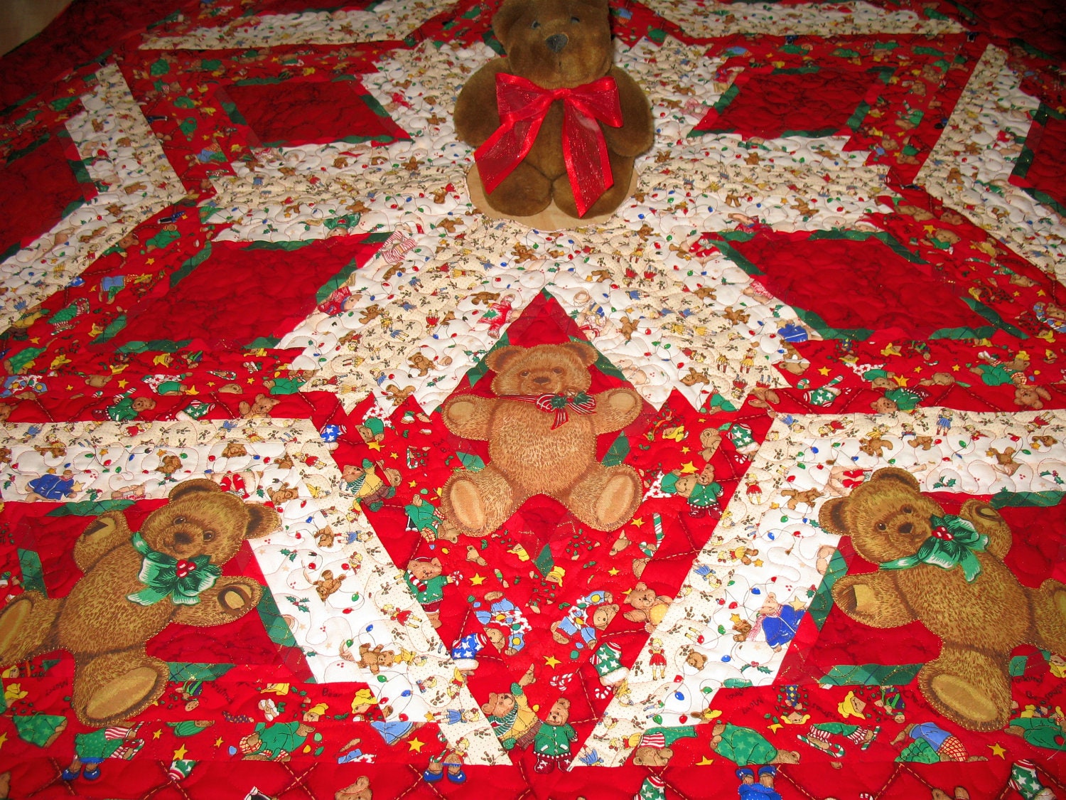 Applique Christmas Tree Skirt Quilt - Teddy Applique - 119