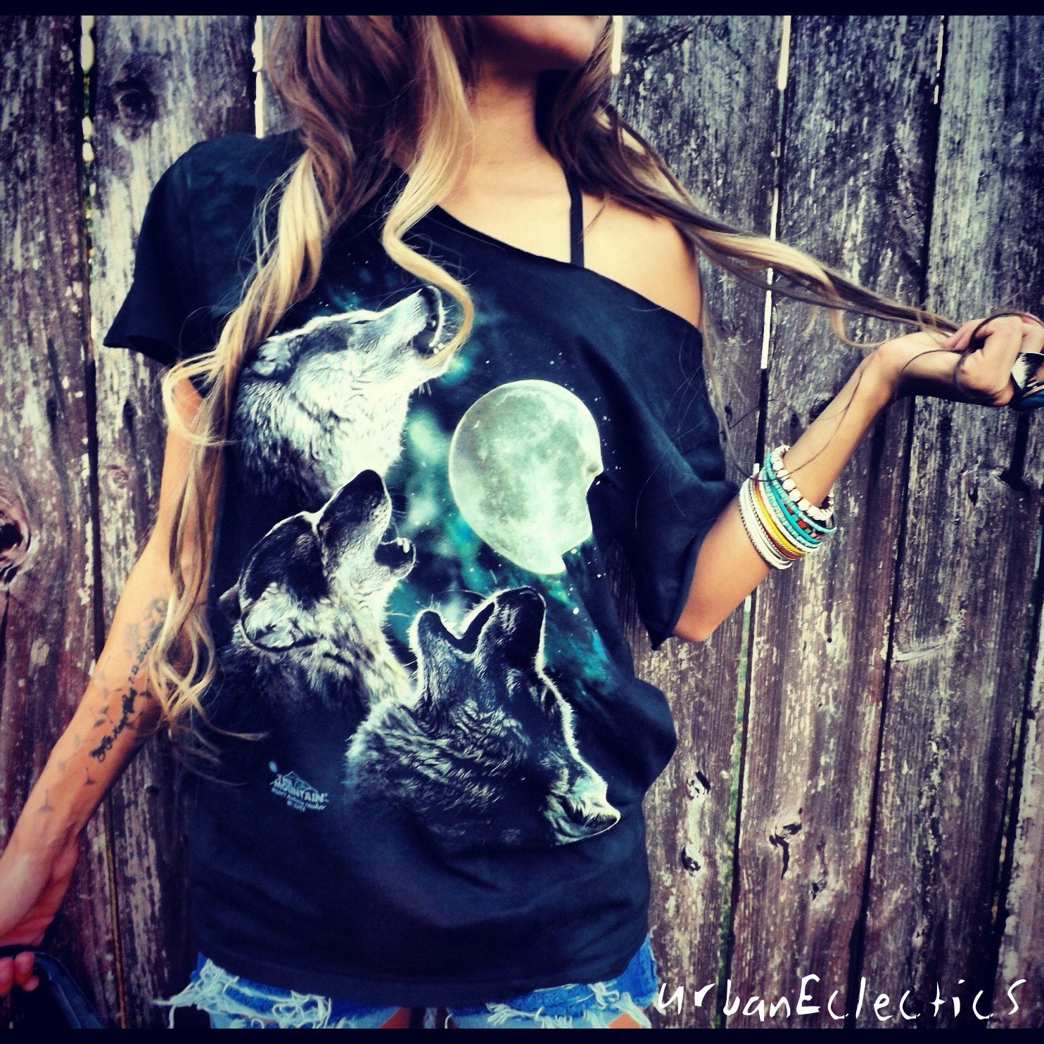 3 Howling Wolves Off the Shoulder Shredded TShirt SML